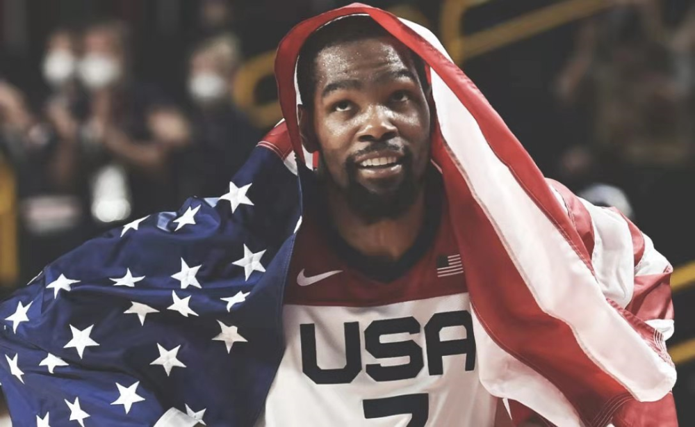 更偏向稳健 更偏向稳健