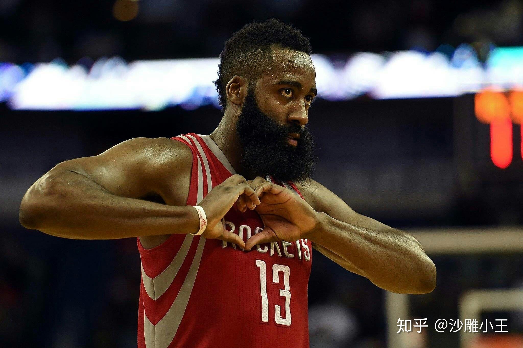 体现出他惊 体现出他惊